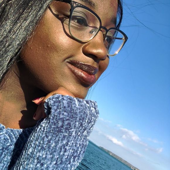 Meet your Posher, Amber - Picture 1 of 1